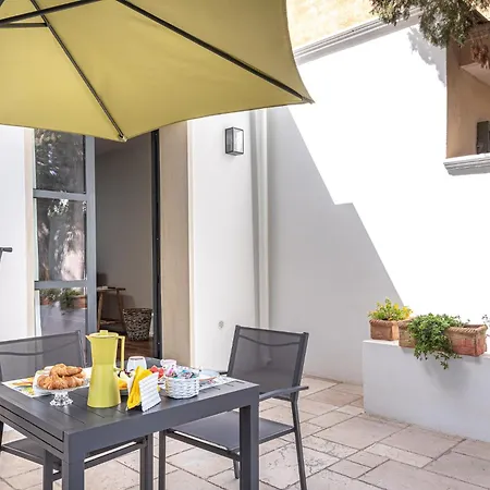 فندق مبيت وإفطار Lu Cuccuviu 4*